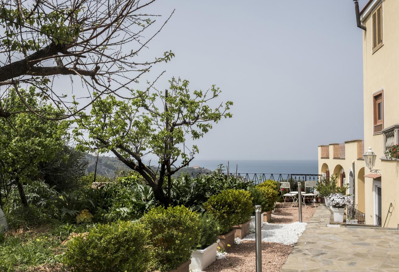 Faraglioni Di Sorrento Guesthouse Exterior foto
